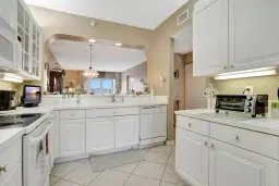 Picture of 7635 Southampton Ter 315, Tamarac, FL 33321