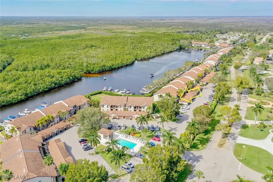 Picture of 230 Newport Dr 602, Naples, FL 34114
