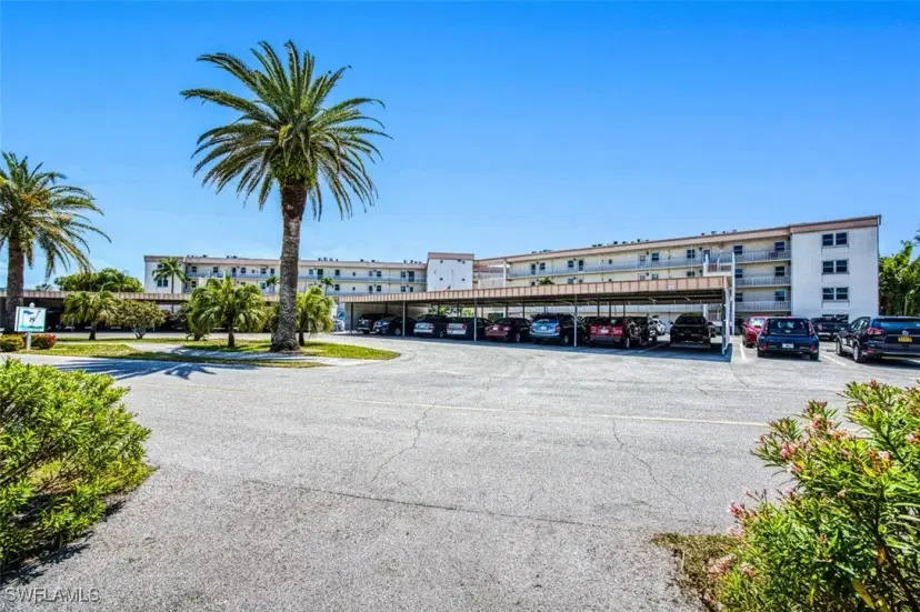 Picture of 1580 Pine Valley Dr 306, Fort Myers FL 33907