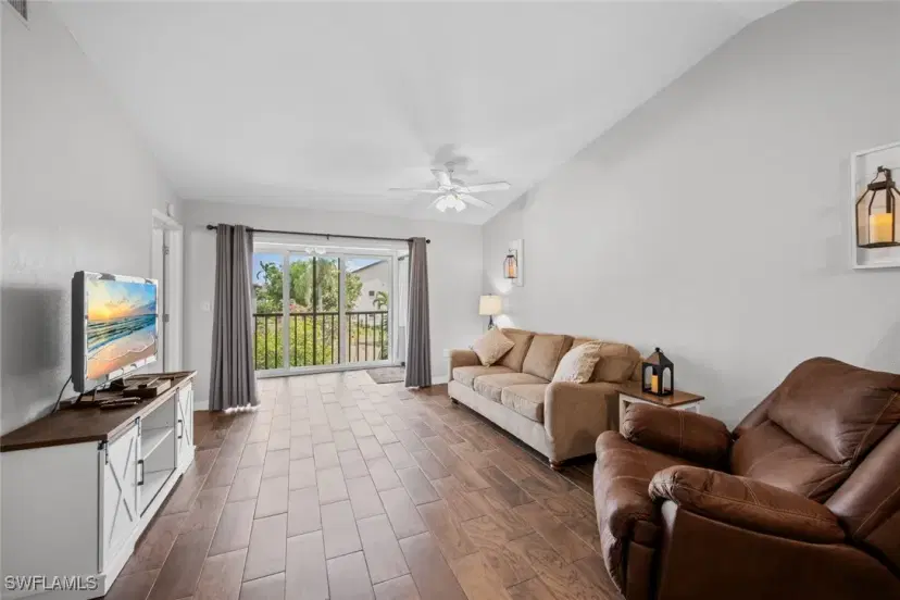 Picture of 9315 Central Park Dr 201, Fort Myers FL 33919