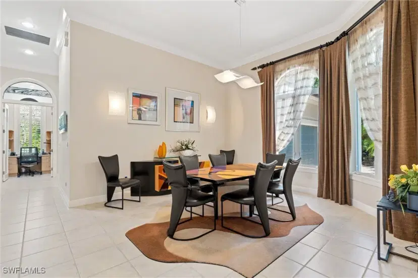 Picture of 933 Barcarmil Way, Naples FL 34110