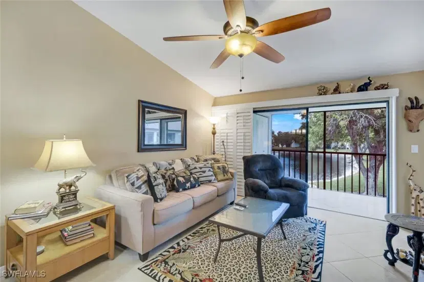 Picture of 9270 Lake Park Dr 206, Fort Myers FL 33919