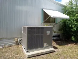 Picture of 1091 Laurel Dr, North Fort Myers, FL 33917