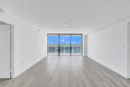 Picture of 20515 E Country Club Dr 745, Miami, FL 33180