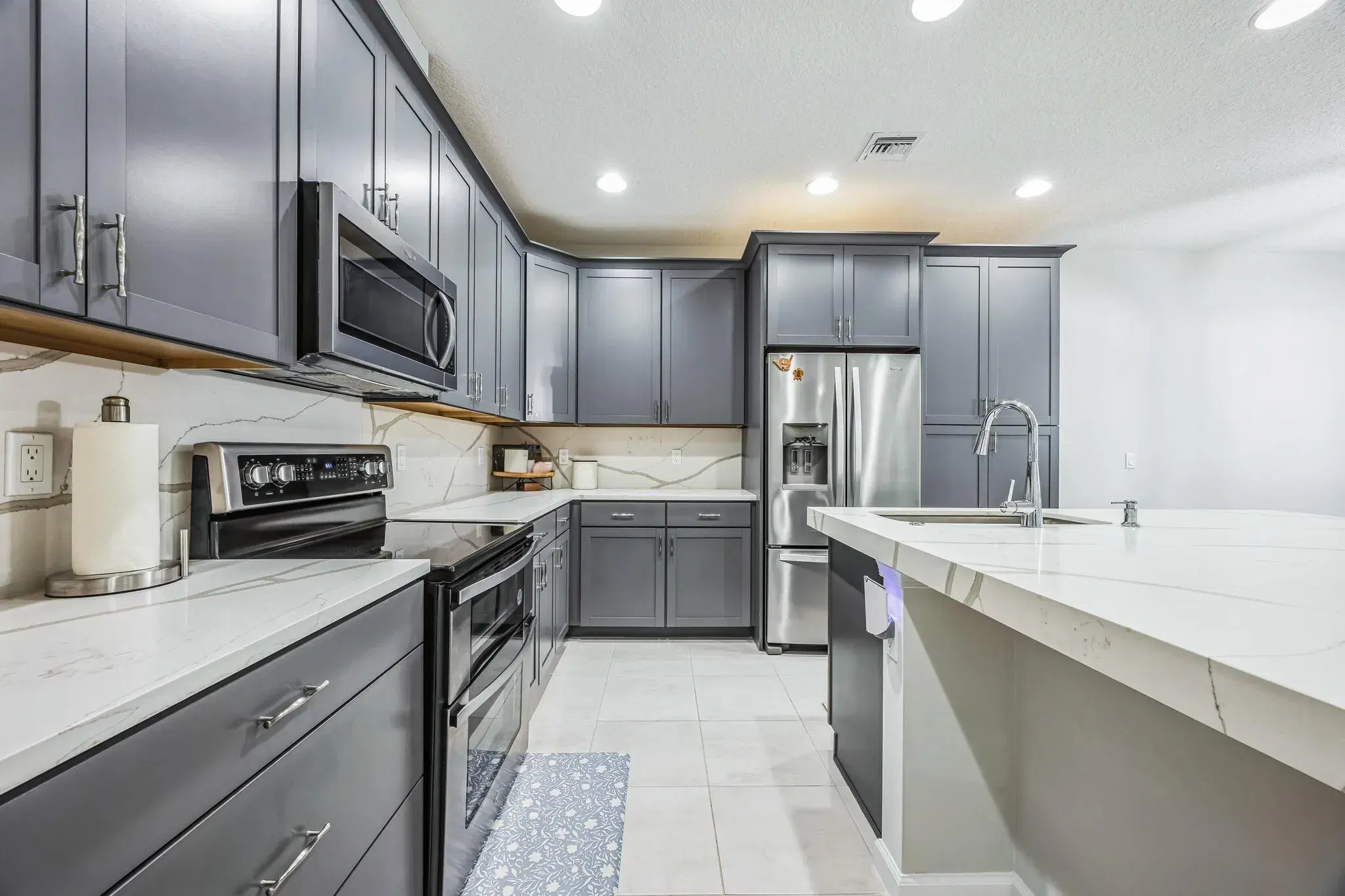 Picture of 16369 Oakview Drive, Westlake, FL 33470