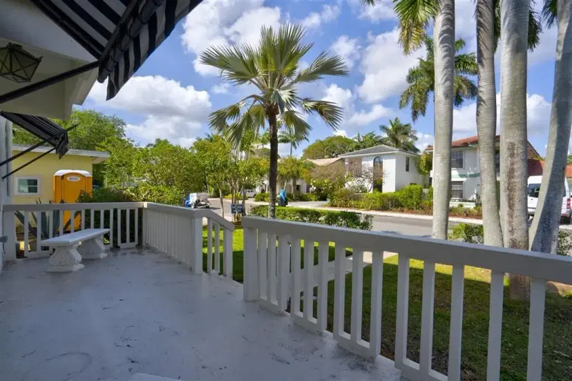 Picture of 422 N Lakeside Drive, Lake Worth Beach FL 33460