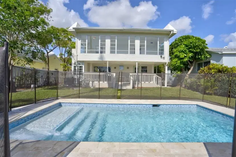 Picture of 422 N Lakeside Drive, Lake Worth Beach FL 33460