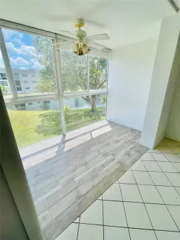 Picture of 8450 Sunrise Lakes Blvd 209, Sunrise, FL 33322