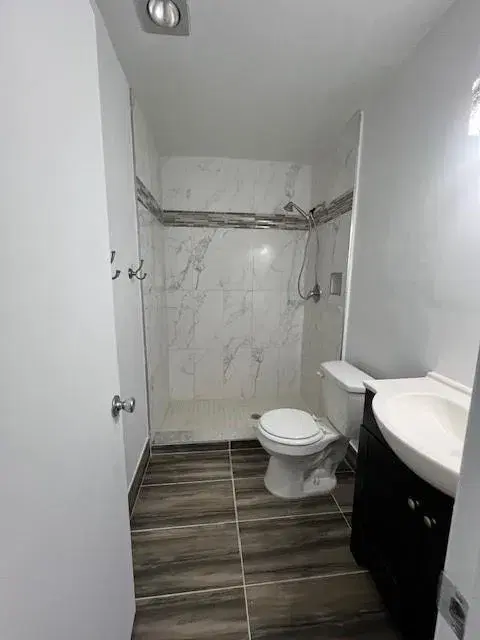 Picture of 6800 NE 22Nd Way 2123, Fort Lauderdale FL 33308