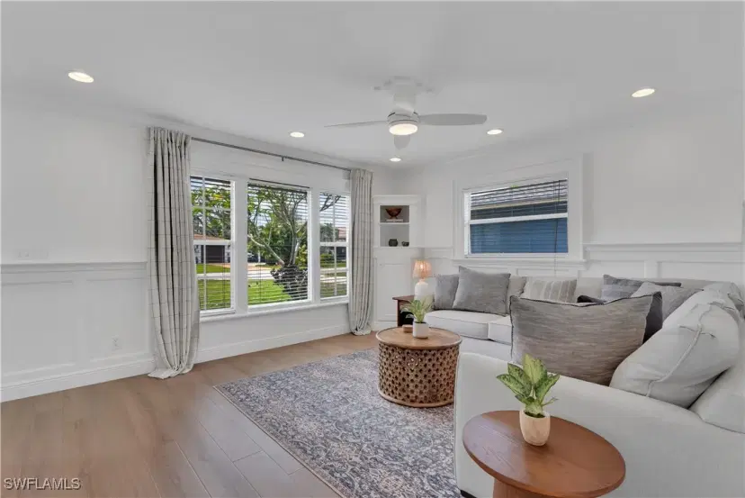 Picture of 855 98Th Ave N, Naples FL 34108
