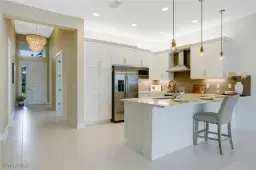 Picture of 11523 Jacaranda Dr, Naples, FL 34120