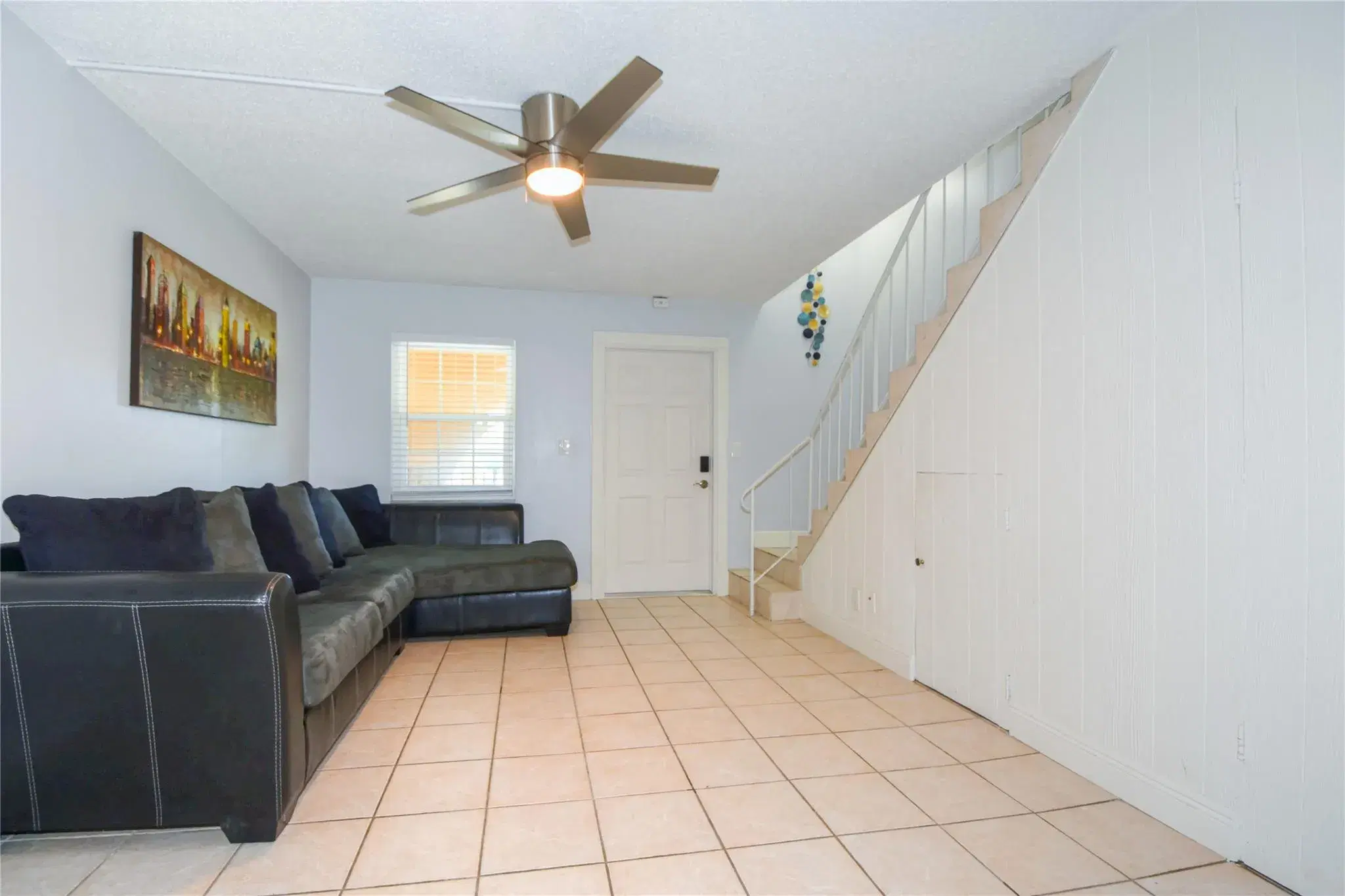 Picture of 905 NE 28Th St 208, Wilton Manors, FL 33334