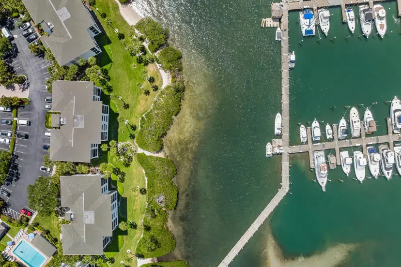 Picture of 350 NE Edgewater Drive 204, Stuart FL 34996