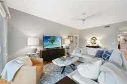 Picture of 658 Vintage Reserve Cir 7A, Naples, FL 34119