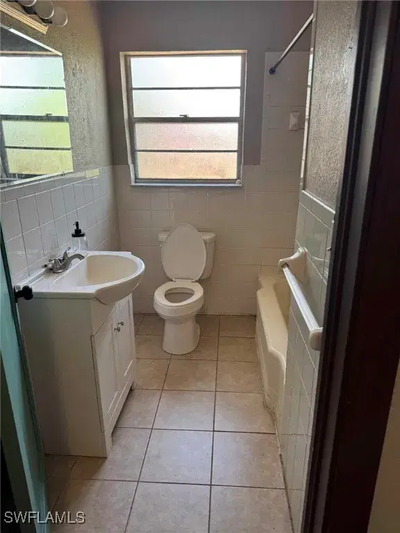 Picture of 1030 E Wallnut St, Lakeland FL 33801