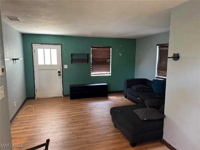 Picture of 1030 E Wallnut St, Lakeland FL 33801