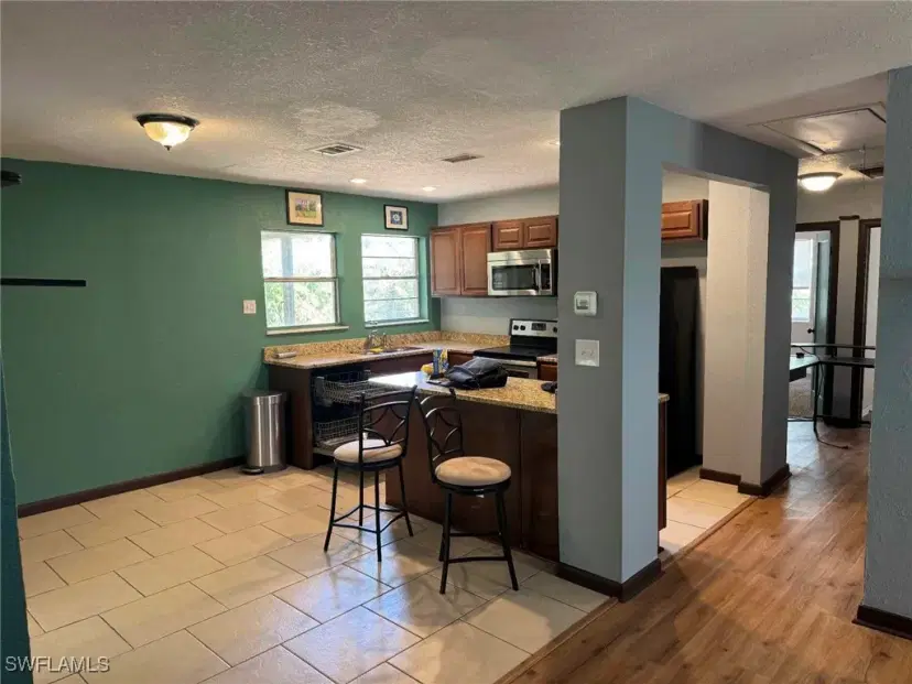 Picture of 1030 E Wallnut St, Lakeland FL 33801