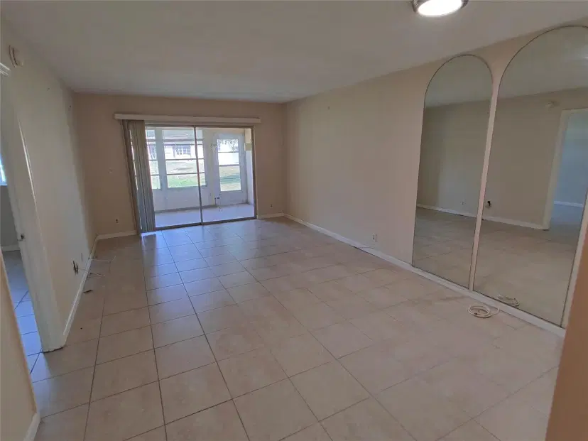 Picture of 606 SW Natura Boulevard 107, Deerfield Beach FL 33441