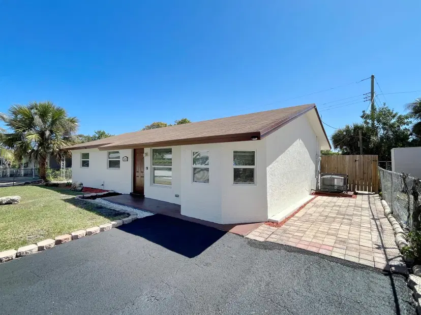 Picture of 1641 W 14Th Street, Riviera Beach FL 33404