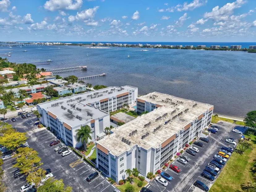 Picture of 1502 S Lakeside Drive 318, Lake Worth Beach FL 33460