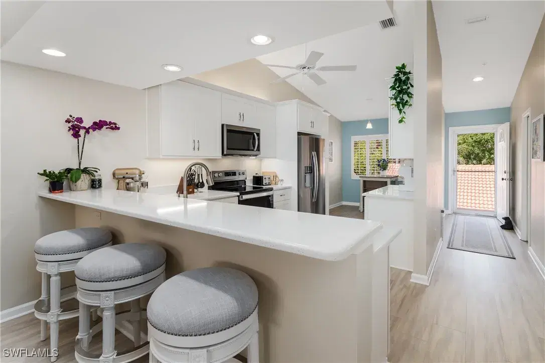 Picture of 6730 Beach Resort Dr 6, Naples, FL 34114