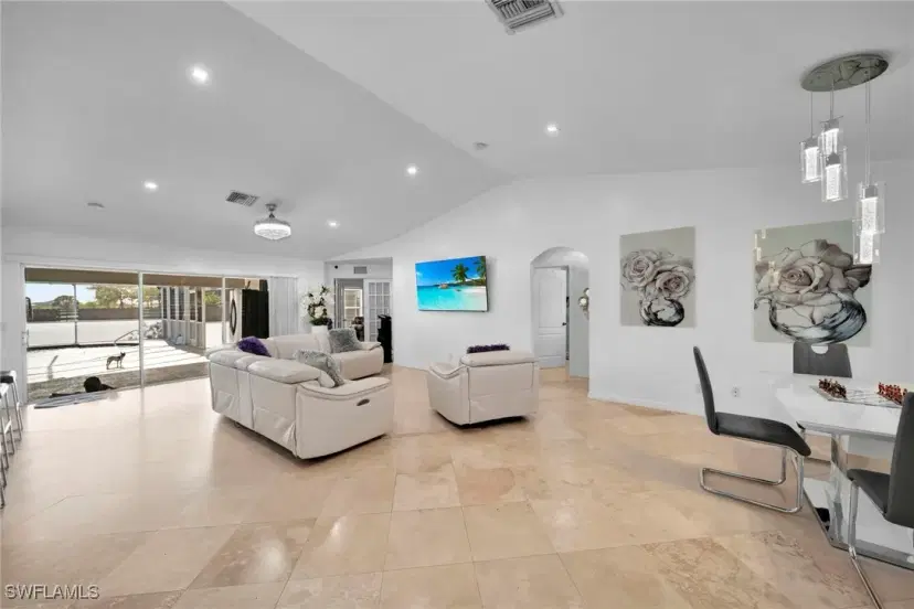 Picture of 905 NW 20Th Ave, Cape Coral FL 33993