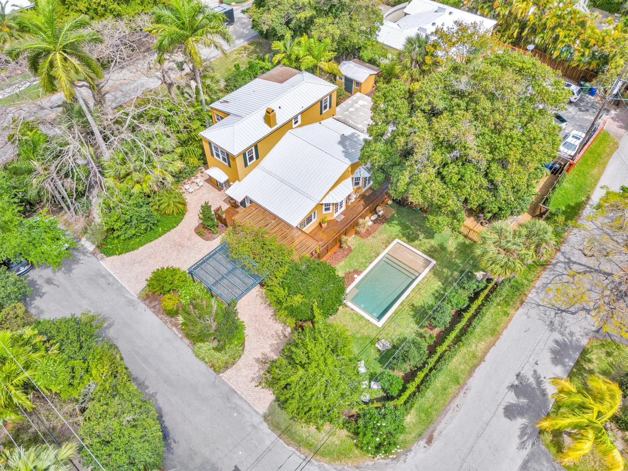 Picture of 500 N Victoria Park Road, Fort Lauderdale, FL 33301