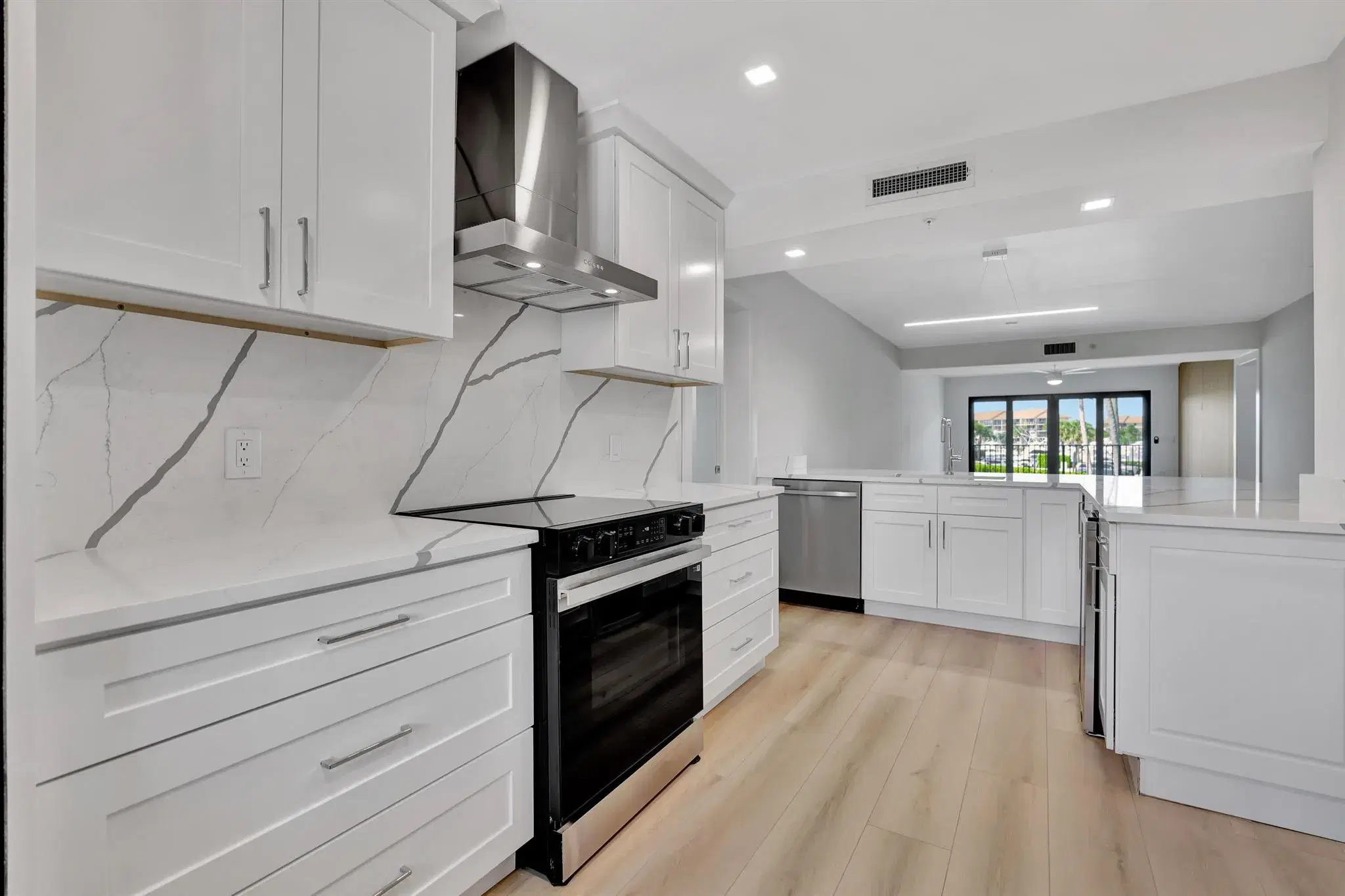 Picture of 501 Seafarer Circle 204, Jupiter, FL 33477
