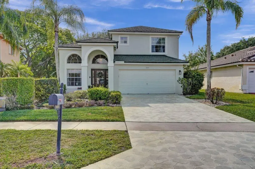 Picture of 1610 Lakefield North Court, Wellington FL 33414