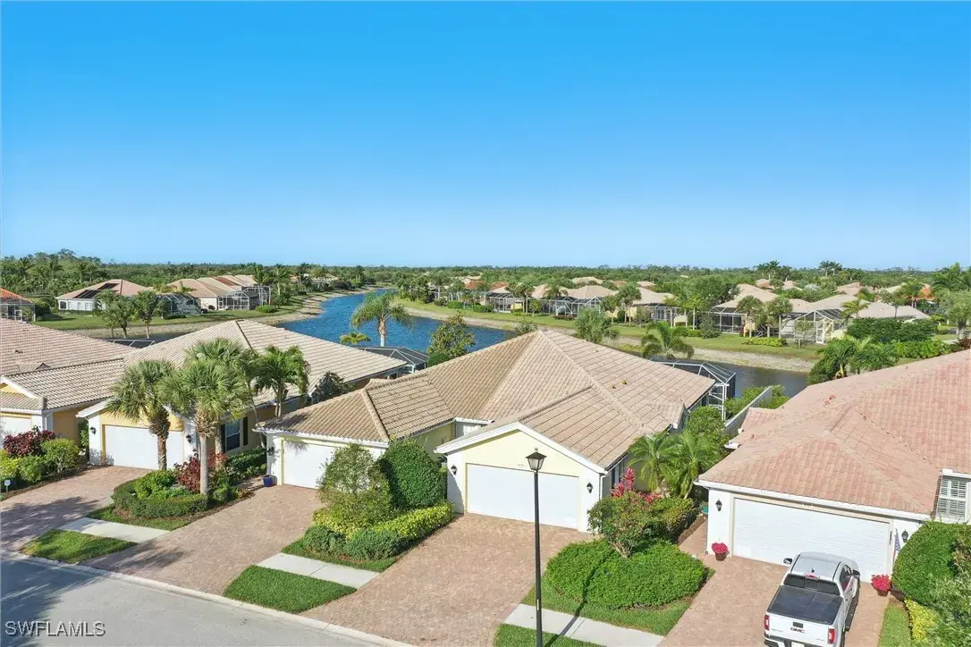 Picture of 8205 Xenia Ln, Naples, FL 34114