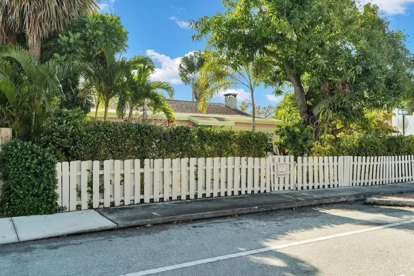 Picture of 330 S M Street, Lake Worth Beach FL 33460