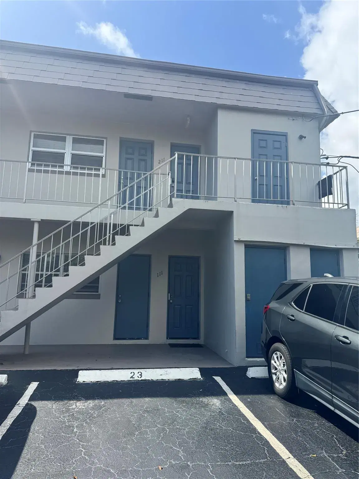 Picture of 1581 NE 34Th Ct 111, Oakland Park, FL 33334