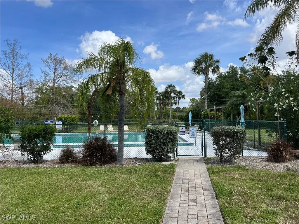 Picture of 1055 Palm Ave 222, North Fort Myers, FL 33903