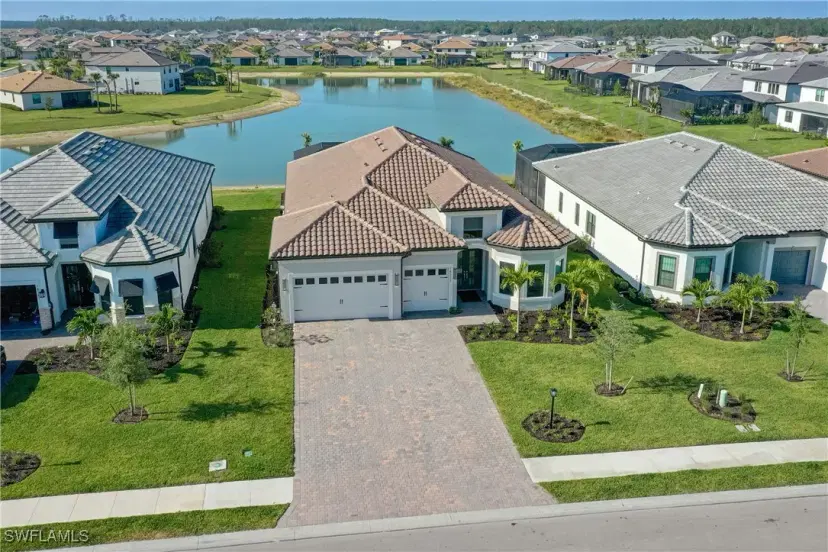Picture of 18377 Ridgeline Dr, Estero FL 33928