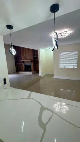 Picture of 4039 Coral Springs Dr 10, Coral Springs, FL 33065