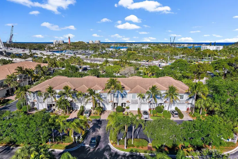 Picture of 1000 N Us Highway 1 817, Jupiter FL 33477