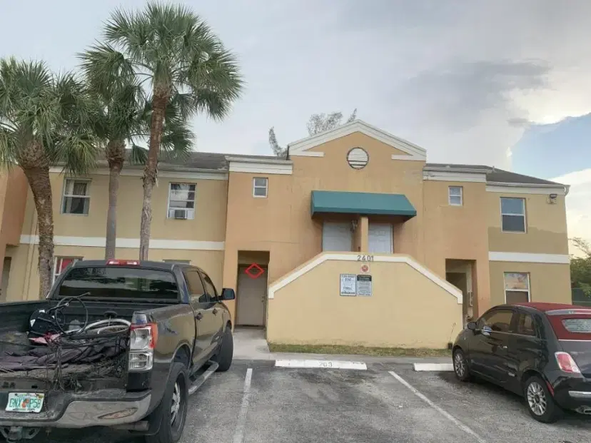 Picture of 2401 NW 56Th Ave 103, Fort Lauderdale FL 33313