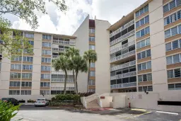 Picture of 6921 Environ Blvd 6T, Lauderhill, FL 33319