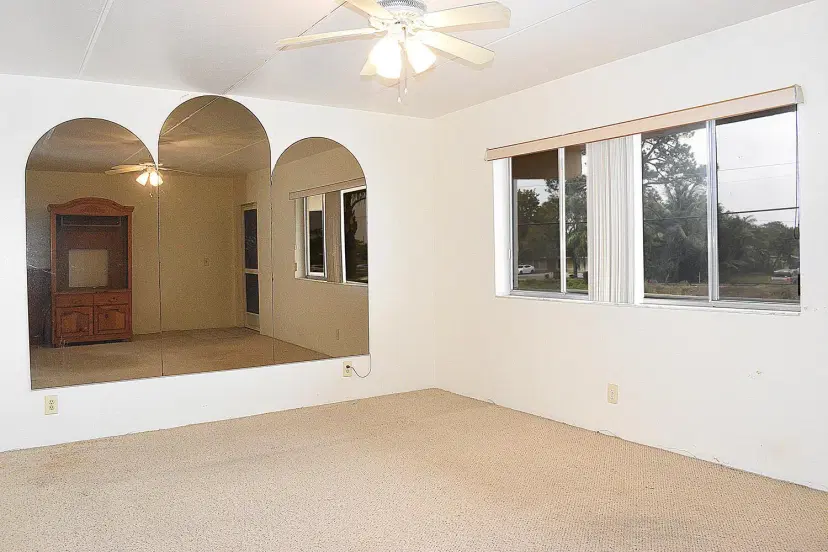 Picture of 300 Village Green Circle S 220, Palm Springs FL 33461