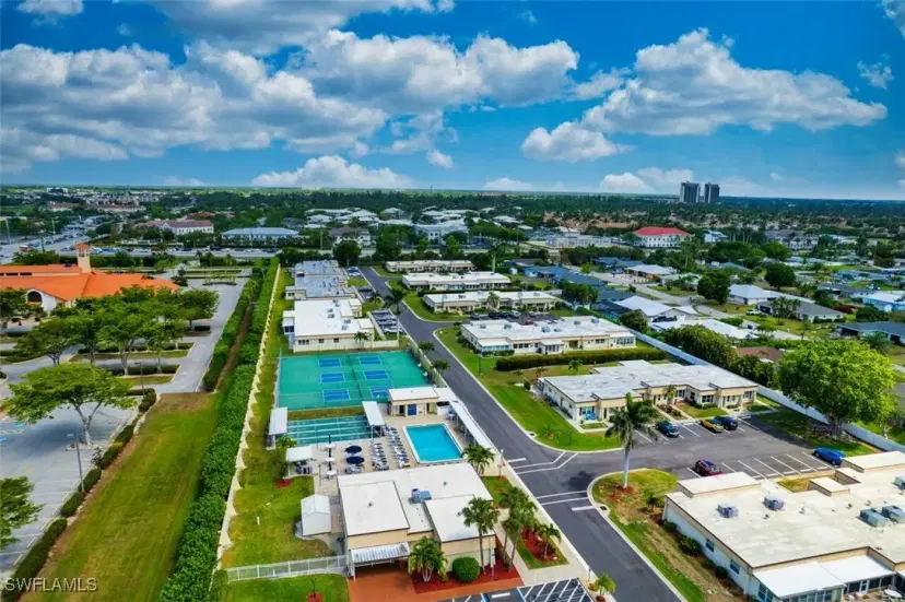 Picture of 120 Gledhill Ct, Fort Myers FL 33919