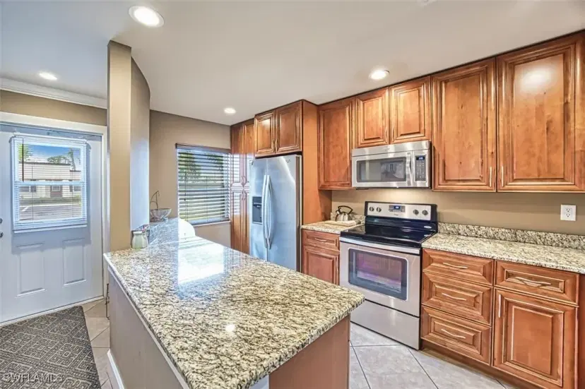 Picture of 120 Gledhill Ct, Fort Myers FL 33919