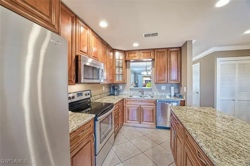 Picture of 120 Gledhill Ct, Fort Myers FL 33919