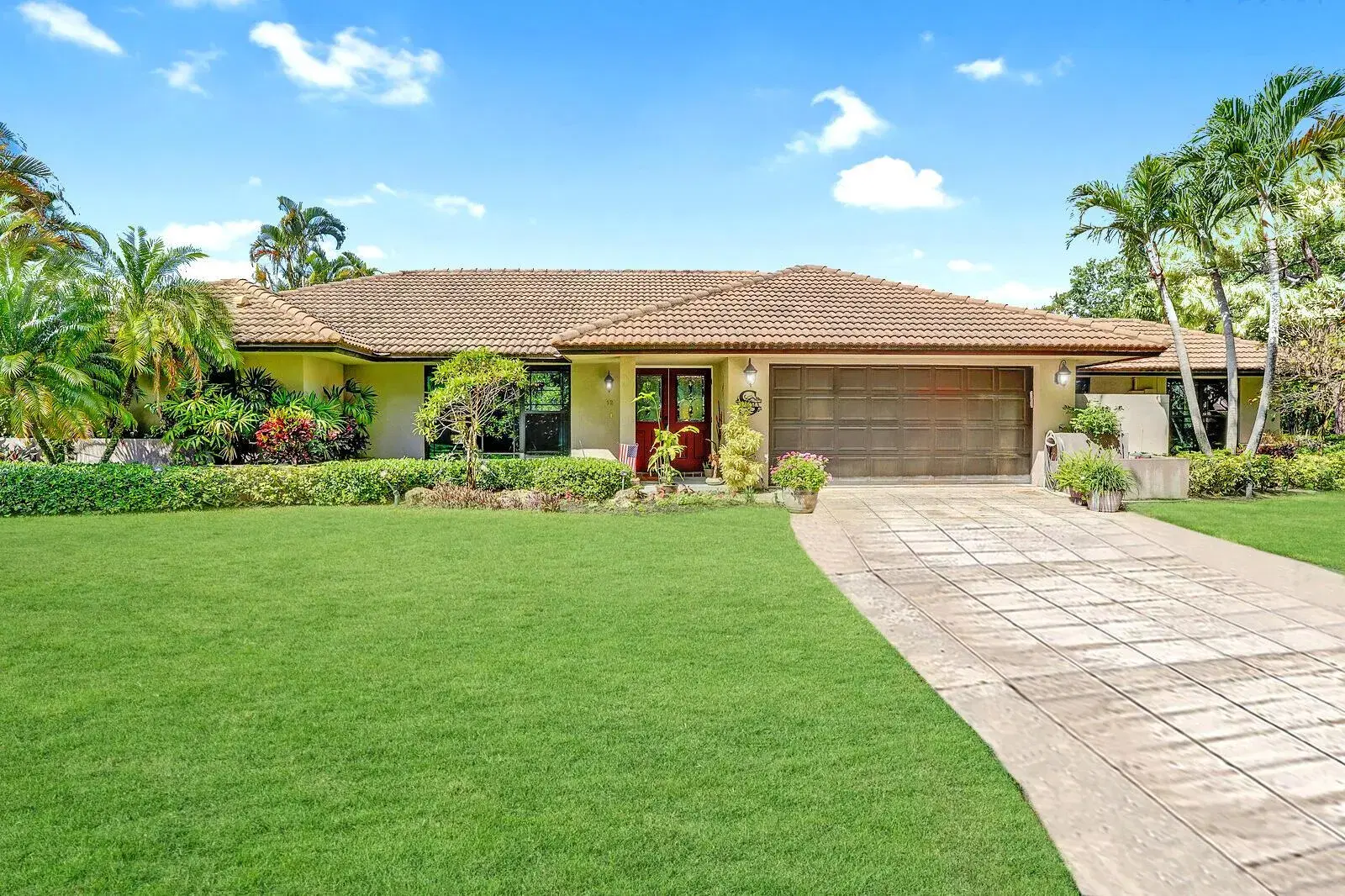 Picture of 12 Bannock Road, Palm Beach Gardens, FL 33418