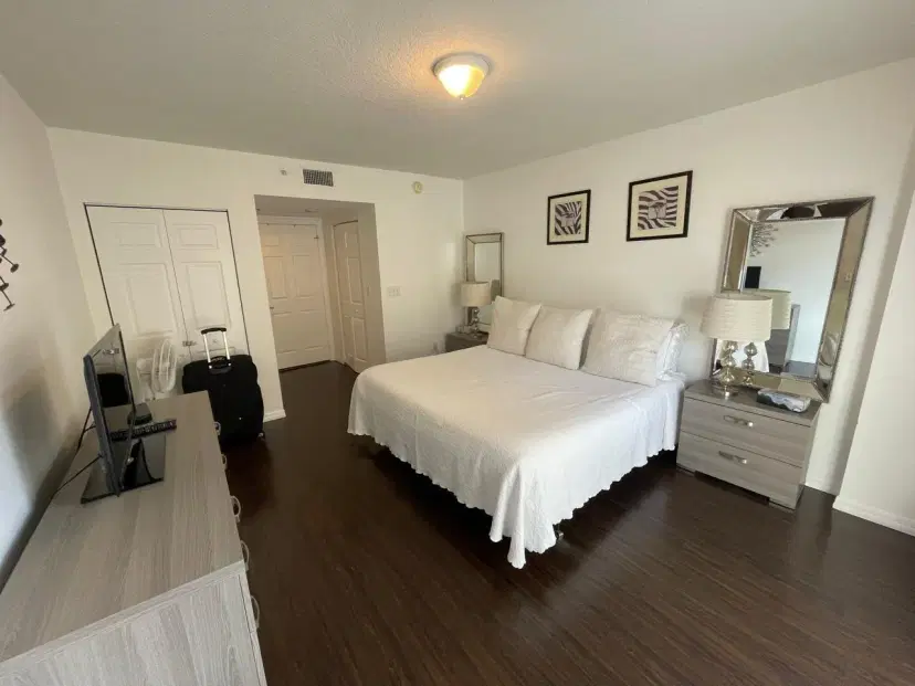 Picture of 2080 S Ocean Dr 505, Hallandale Beach FL 33009