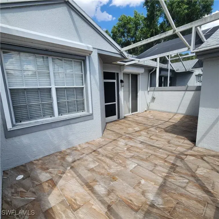 Picture of 9530 Royal Dr, Fort Myers FL 33905