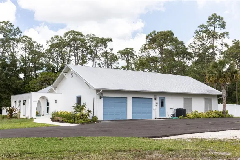 Picture of 5588 Wendy Ln, Naples FL 34112
