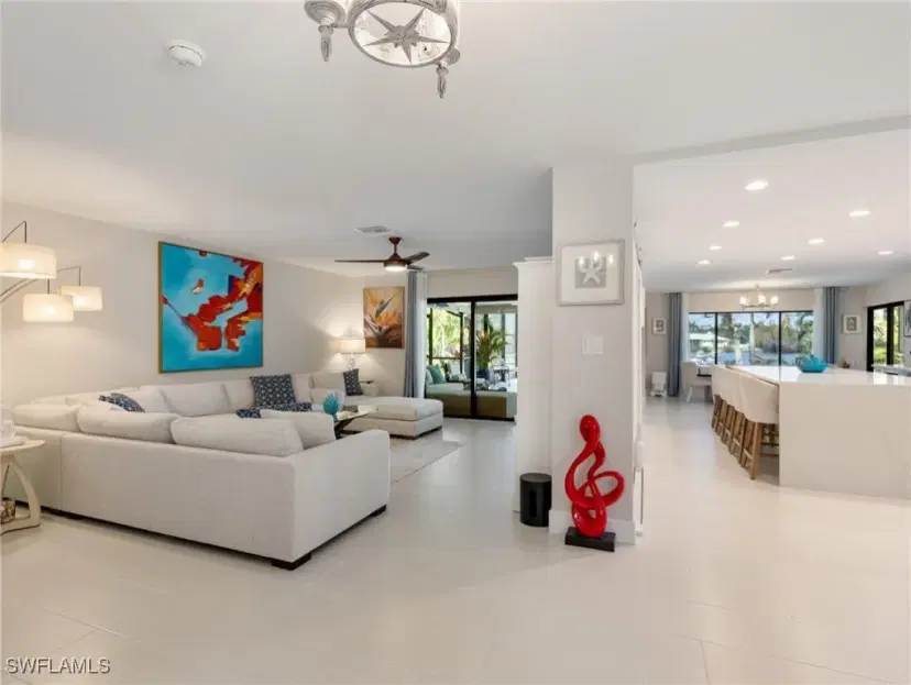 Picture of 7337 Lake Dr, Fort Myers FL 33908