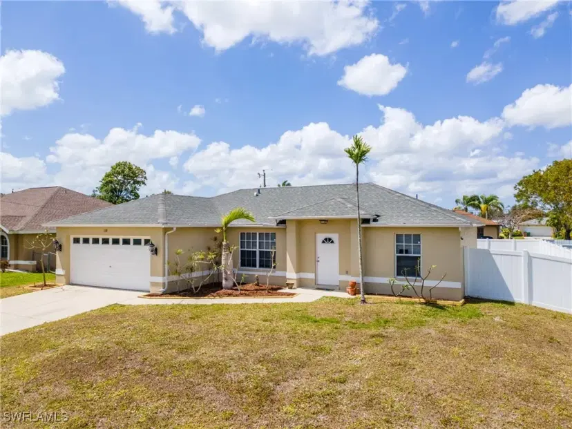 Picture of 118 NE 9Th Ct, Cape Coral FL 33909