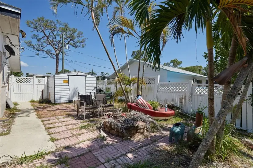 Picture of 27620 Riverdale Ln, Bonita Springs FL 34134