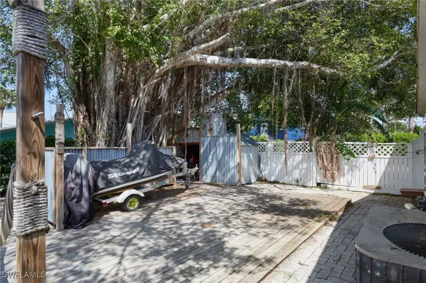 Picture of 27620 Riverdale Ln, Bonita Springs FL 34134